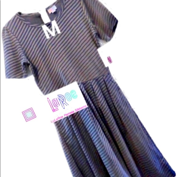LuLaRoe Dresses & Skirts - Amelia Dress